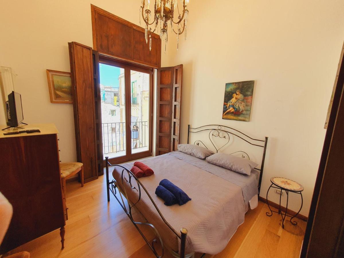 "Guttuso Tribute Suite" Experience Apartment Palermo Exterior photo